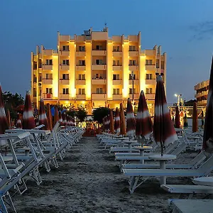 Hotel Life, Rimini